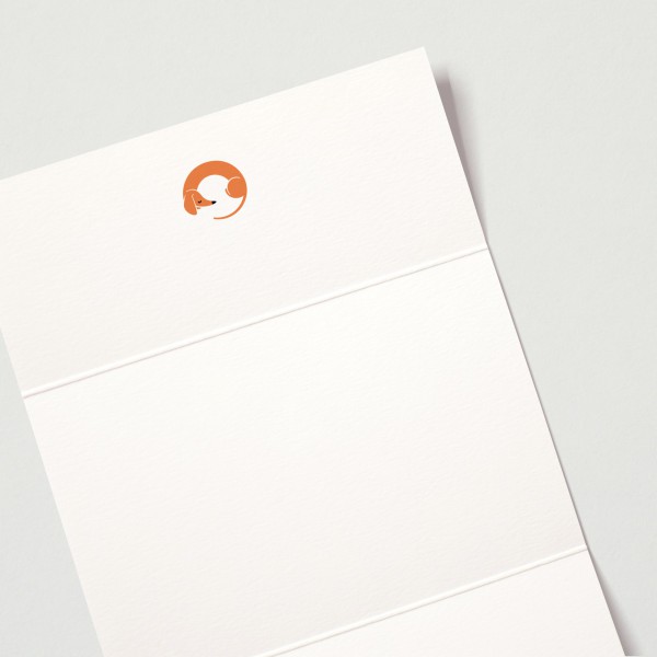 Wnętrze kartki na życzenia z motywem śpiącego jamnika